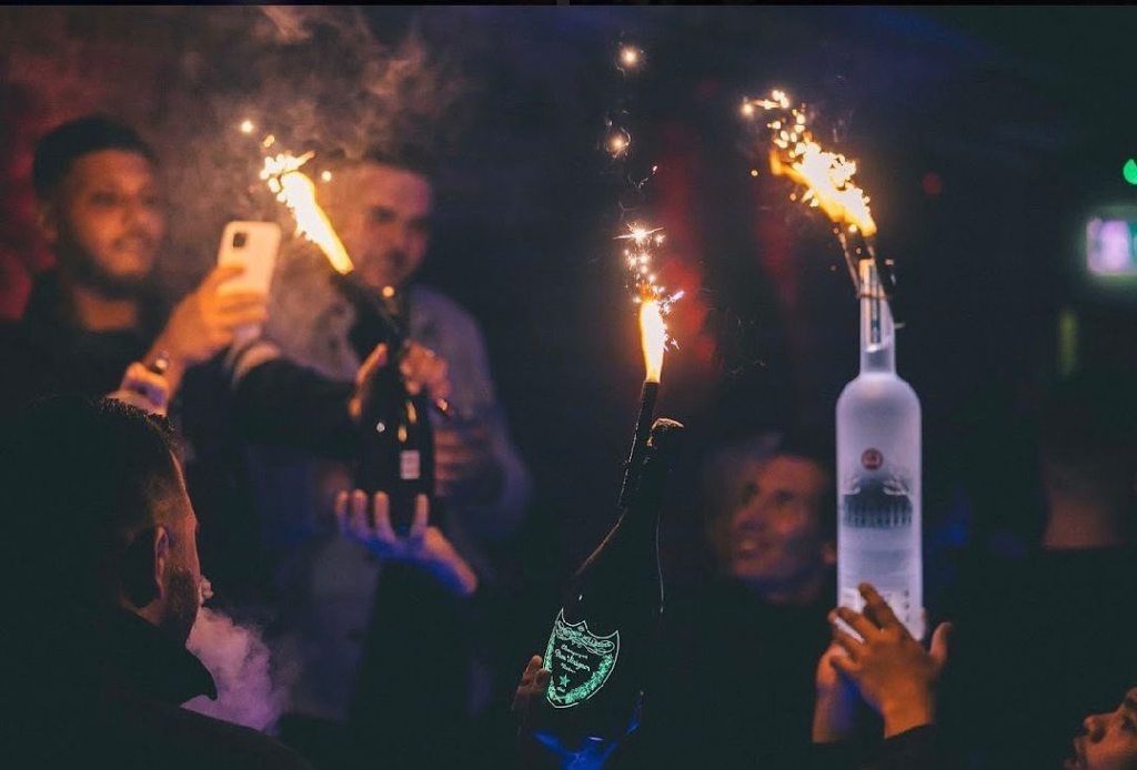 Luna nightclub London champagne show.