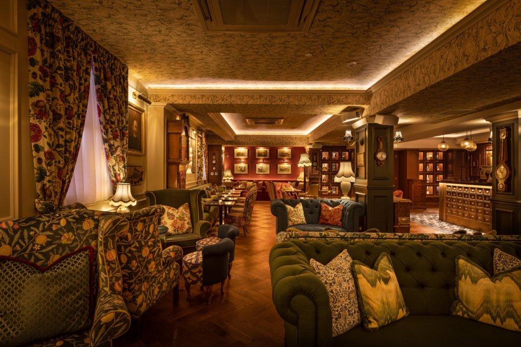 Mr Foggs' Apothecary, one of the best late night bars in London on Tuesday